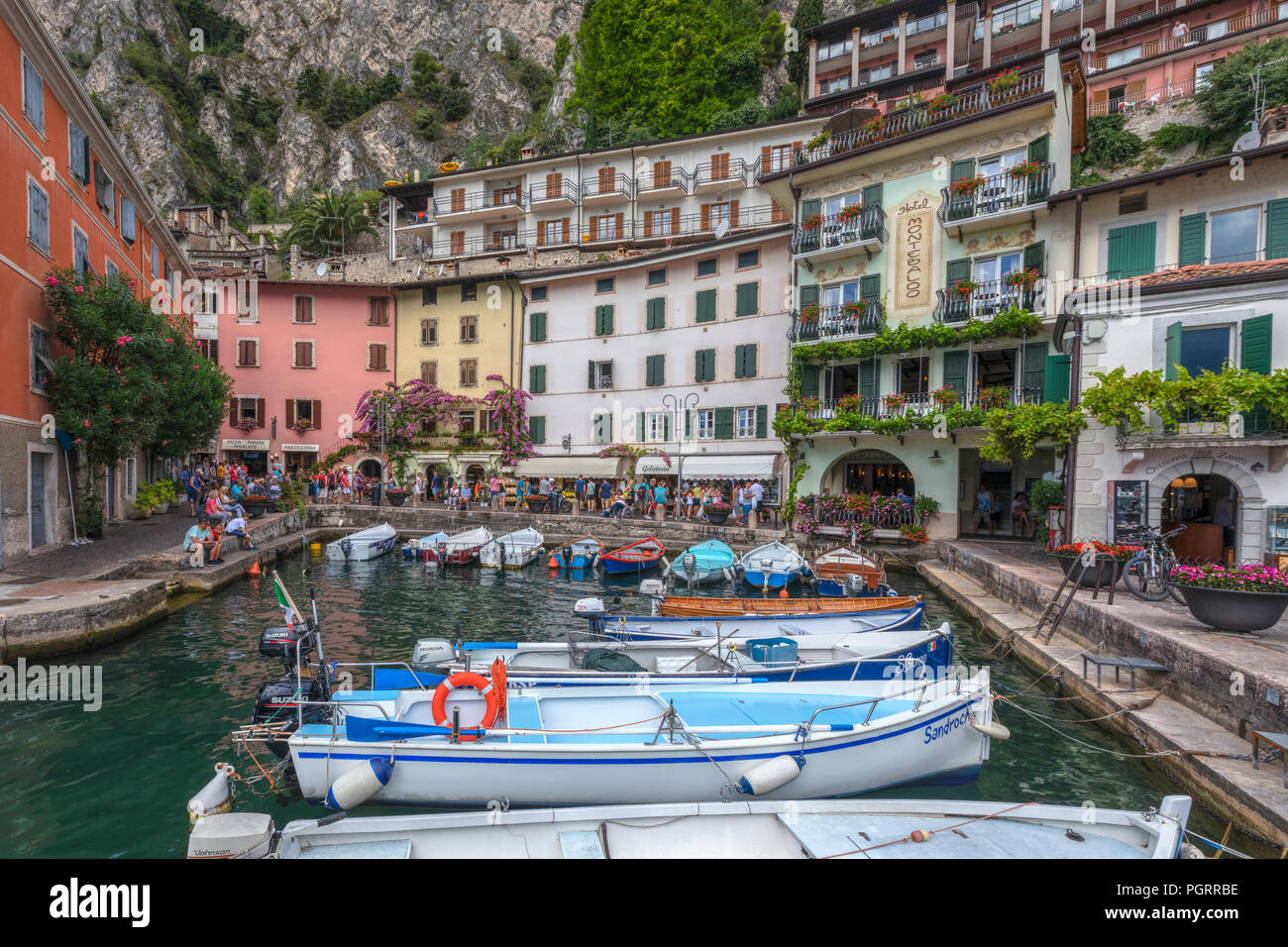 Limone Sul Garda, Gardasee, Lombardei, Italien, Europa Stockfoto