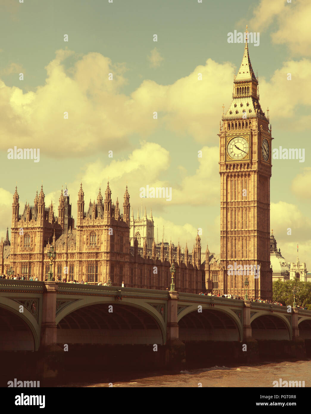 Haus des Parlaments mit großen Verbot Tower in London, UK. Getonten Bild Stockfoto