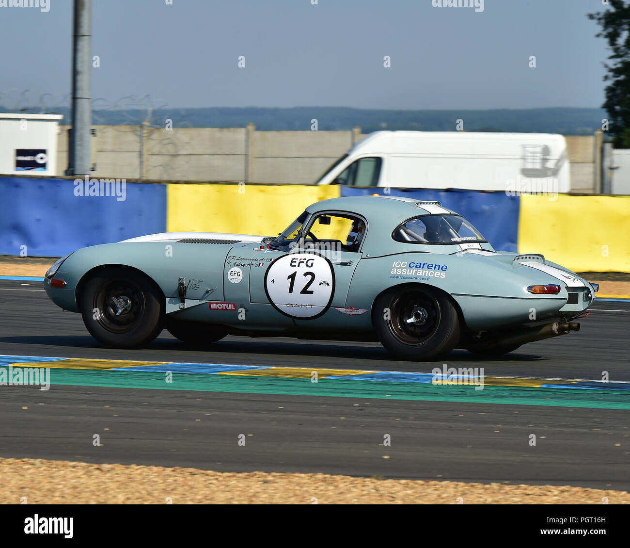 Jean-Pierre Lajournade, Vincent Aubry, Jaguar E-Type, Plateau 4, Grid4, 1962 bis 1965 Autos, Le Mans Classic 2018, Juli 2018, Le Mans, Frankreich, Stromkreis Stockfoto
