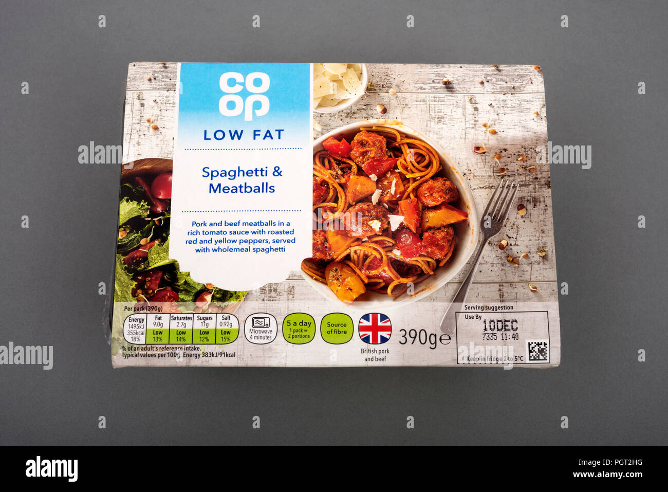 Co-op low fat Spaghetti mit Fleischbällchen Stockfoto