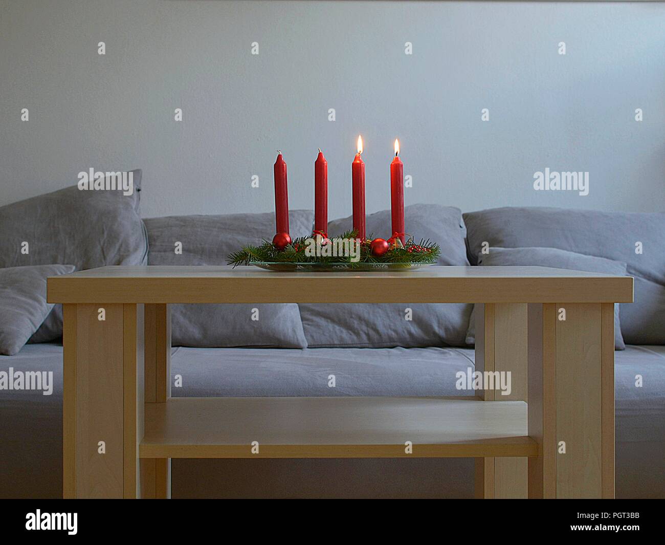 Advent Weihnachten rote Kerzen Stockfoto