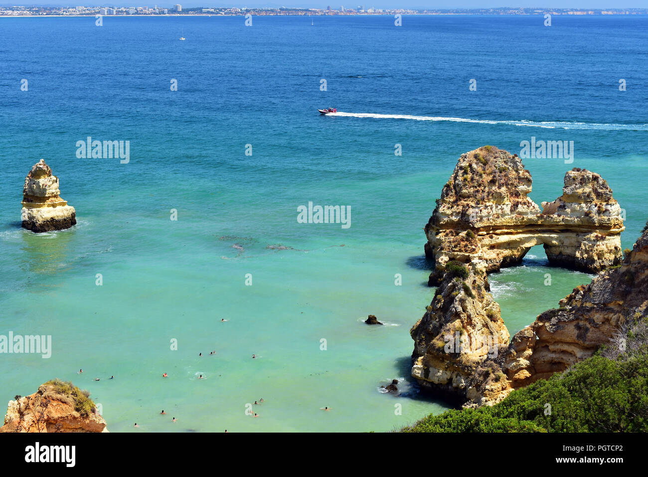 Felsen am Strand von Ponta da Piedade in Lagos, Portugal Stockfoto