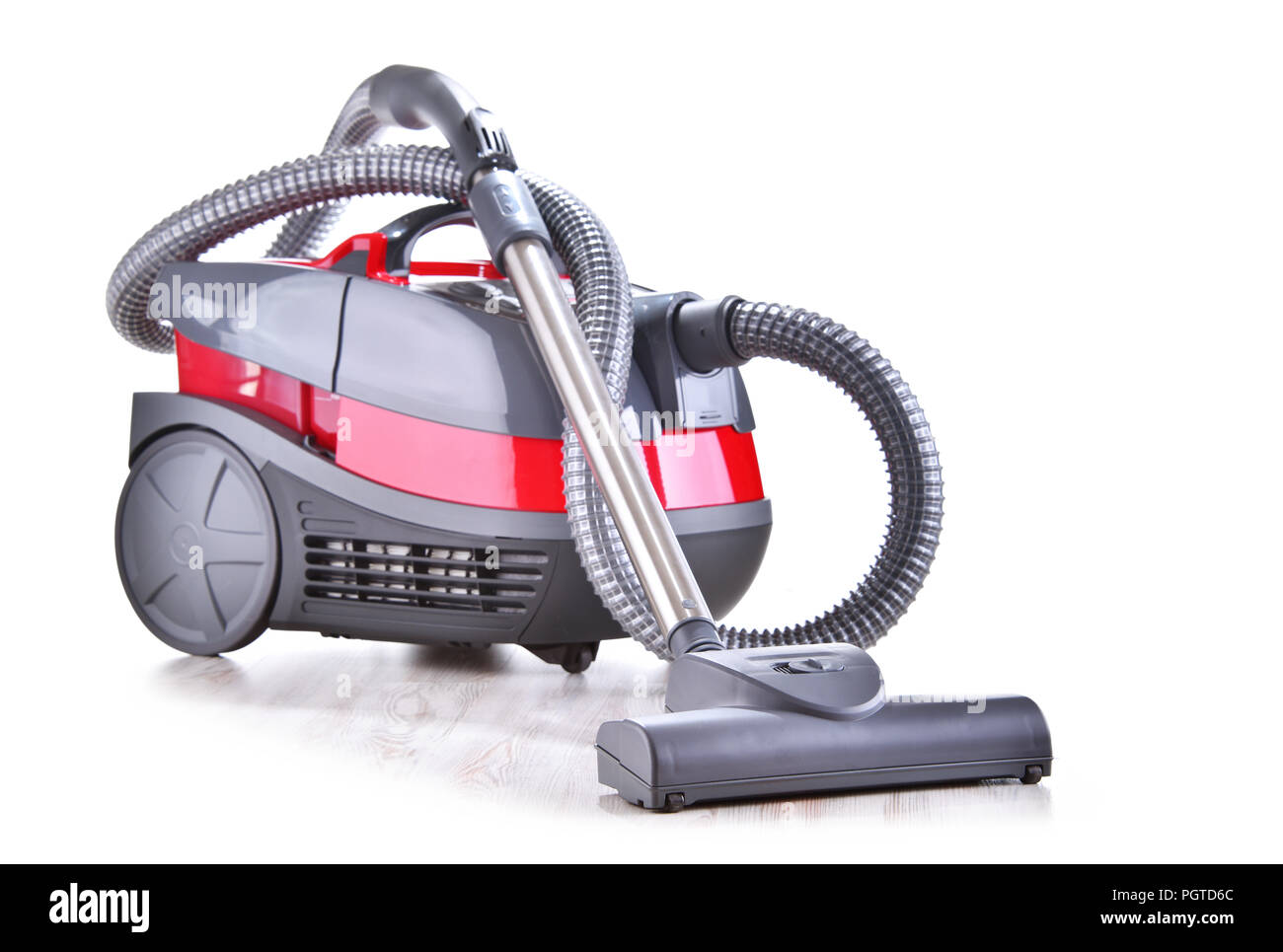 Aktivkohlefilter Staubsauger für den Gebrauch zu Hause isoliert auf Weiss. Stockfoto