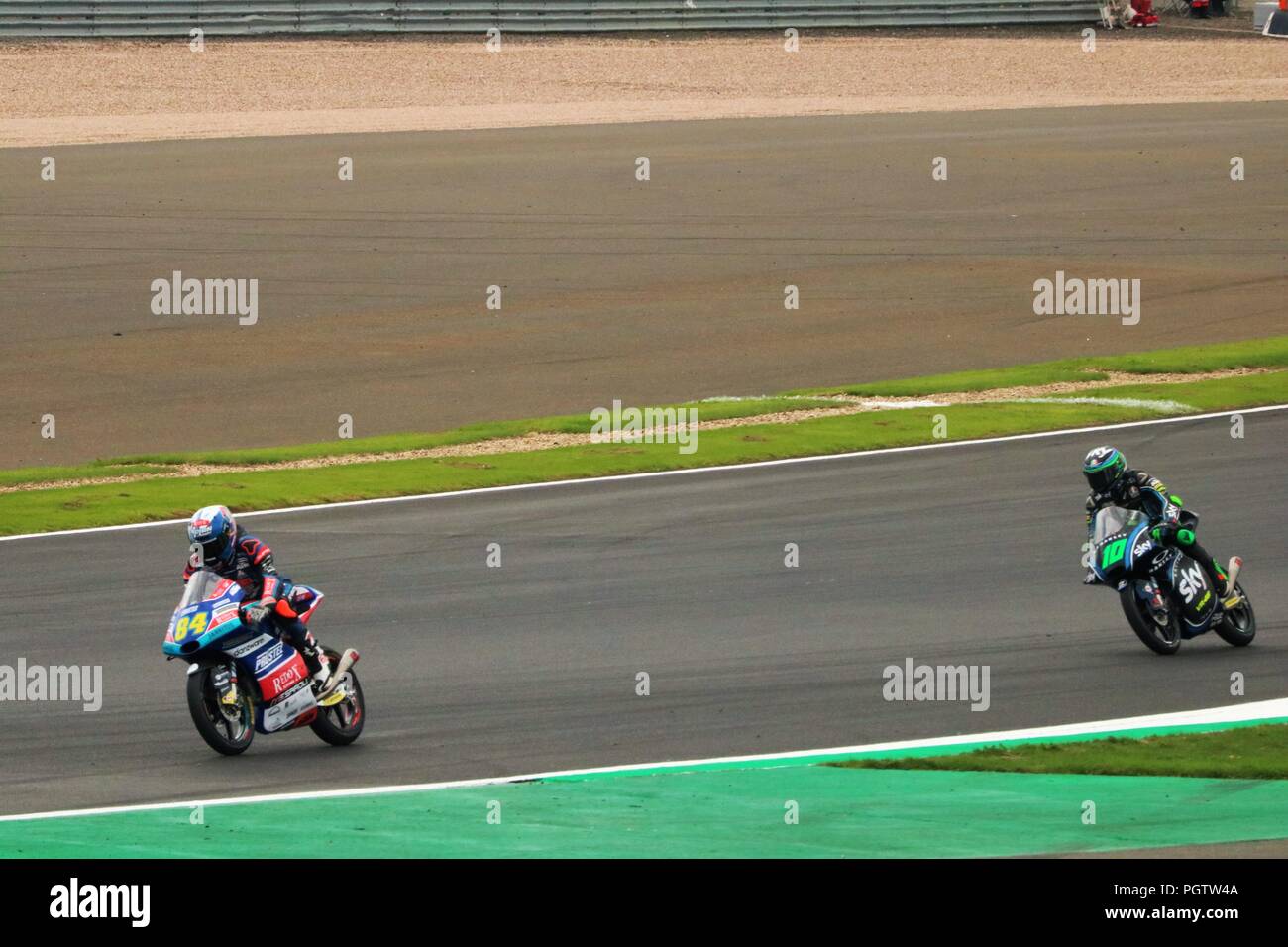 Silverstone, Northamptonshire, GB, 24. August 2018 - 2018 GOPRO Britischen Grand Prix MOTORGP Freie Praxis Tag - jede Menge zwei Rad Action auf der Strecke Stockfoto