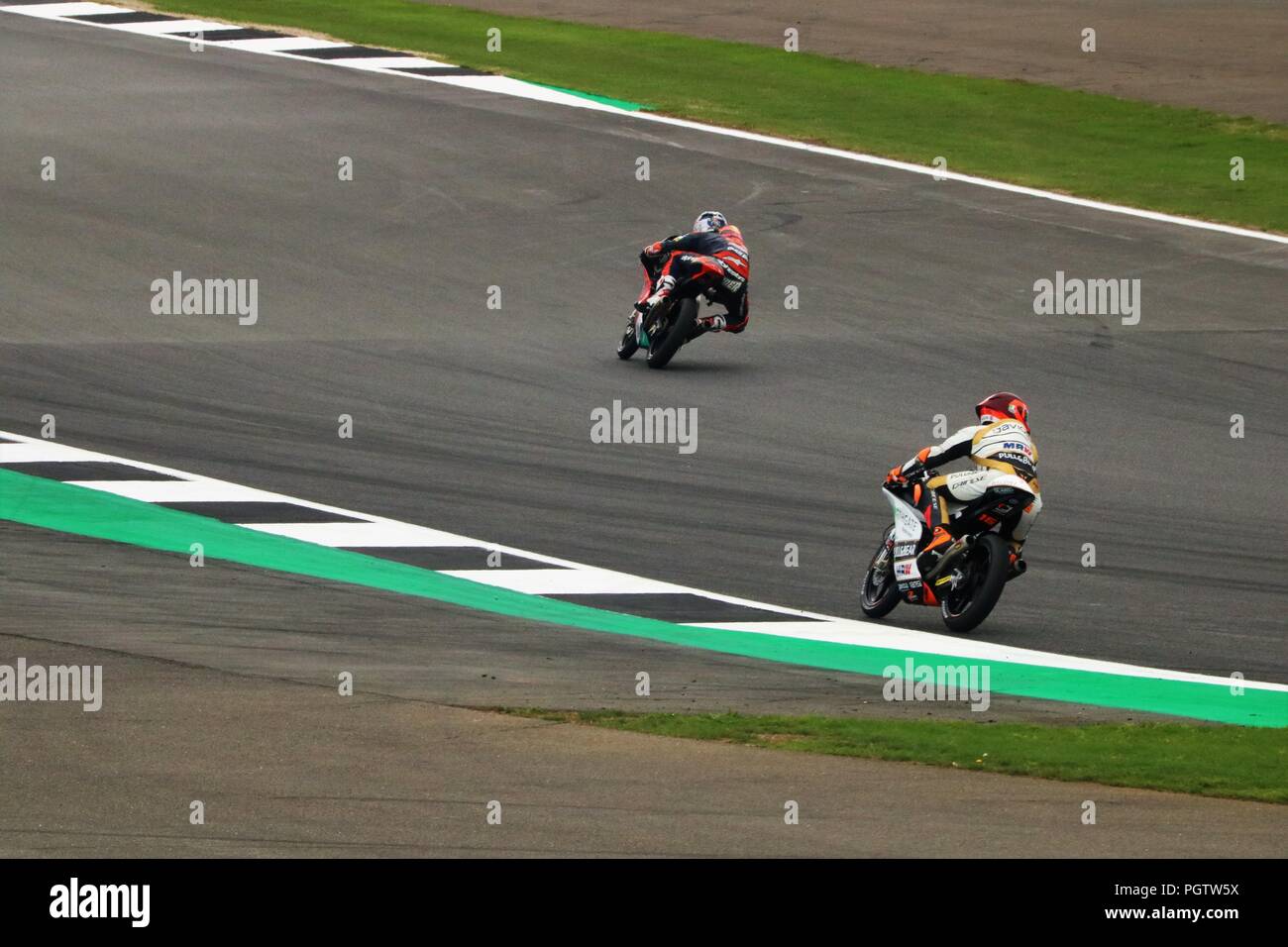 Silverstone, Northamptonshire, GB, 24. August 2018 - 2018 GOPRO Britischen Grand Prix MOTORGP Freie Praxis Tag - jede Menge zwei Rad Action auf der Strecke Stockfoto