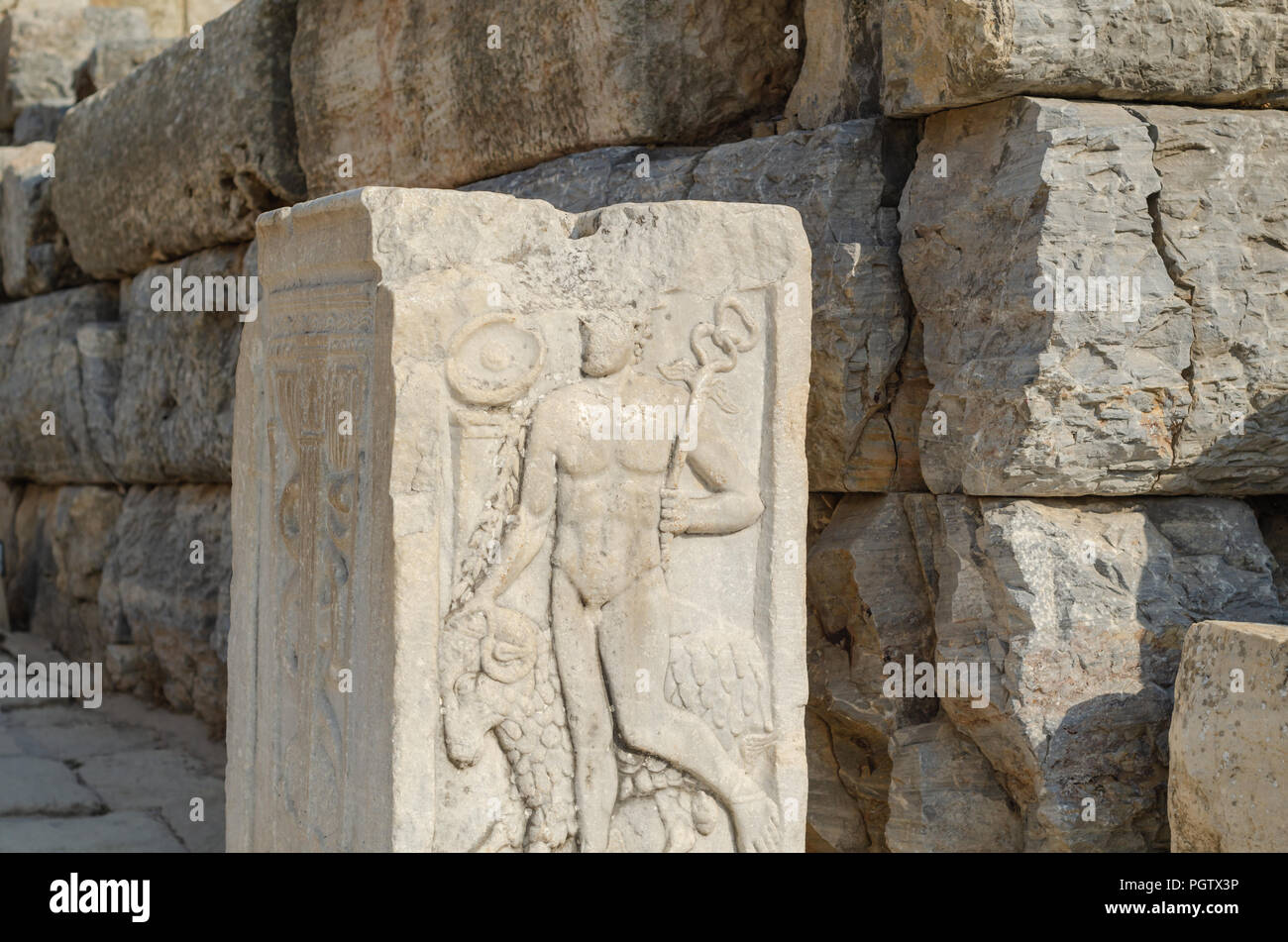 EPHESUS, Türkei: Marble Reliefs in Ephesus historischen Alten in Selcuk, Izmir, Türkei Stockfoto
