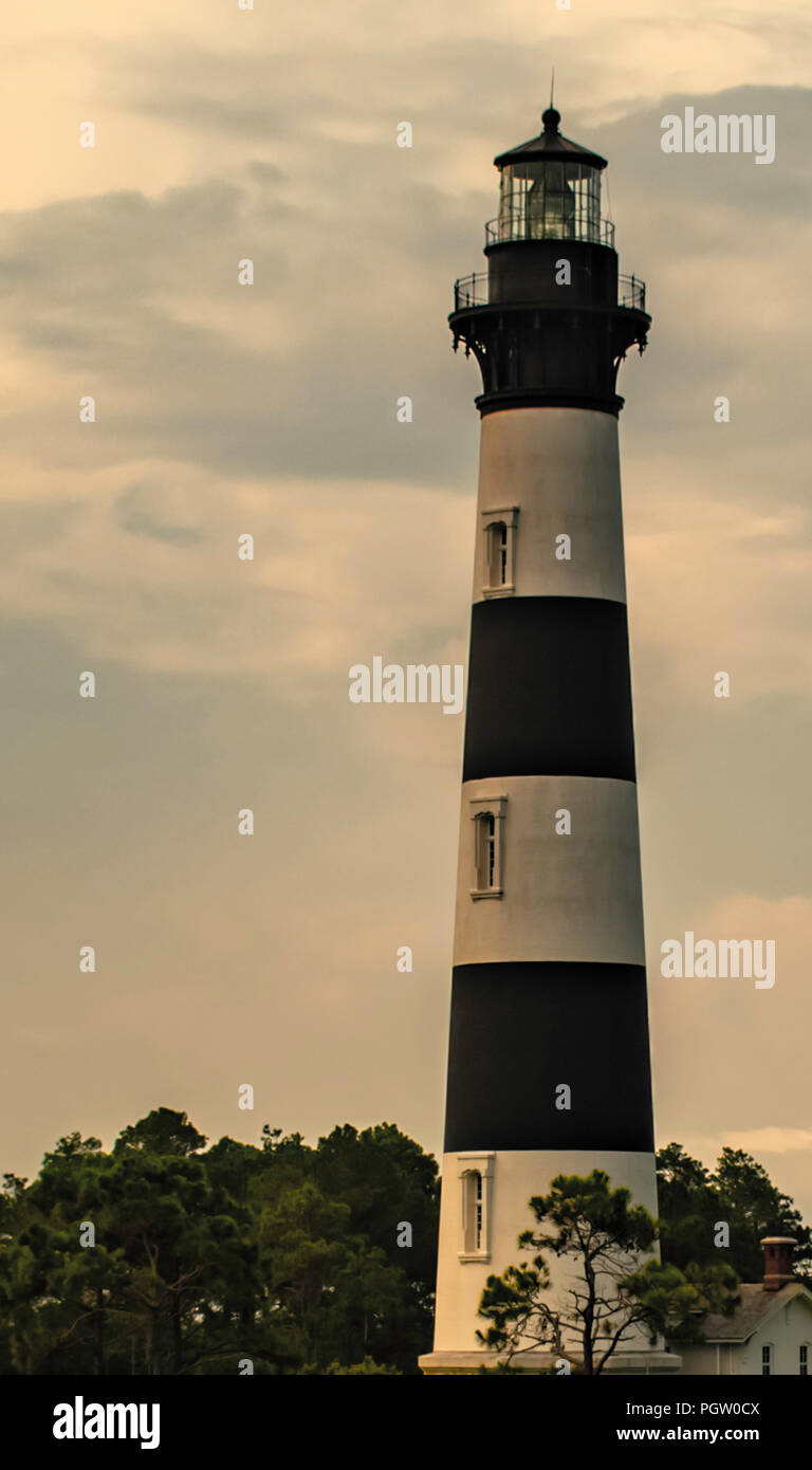 Der Leuchtturm finden Sie südlich von Nags Head NC im Outer Banks. Stockfoto