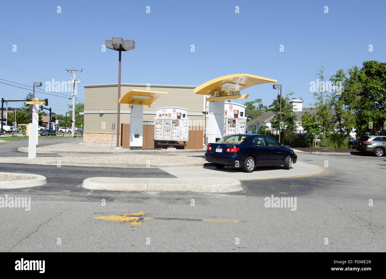 McDonald's Fast Food Drive Thru in Hyannis, Cape Cod, Massachusetts, USA Stockfoto