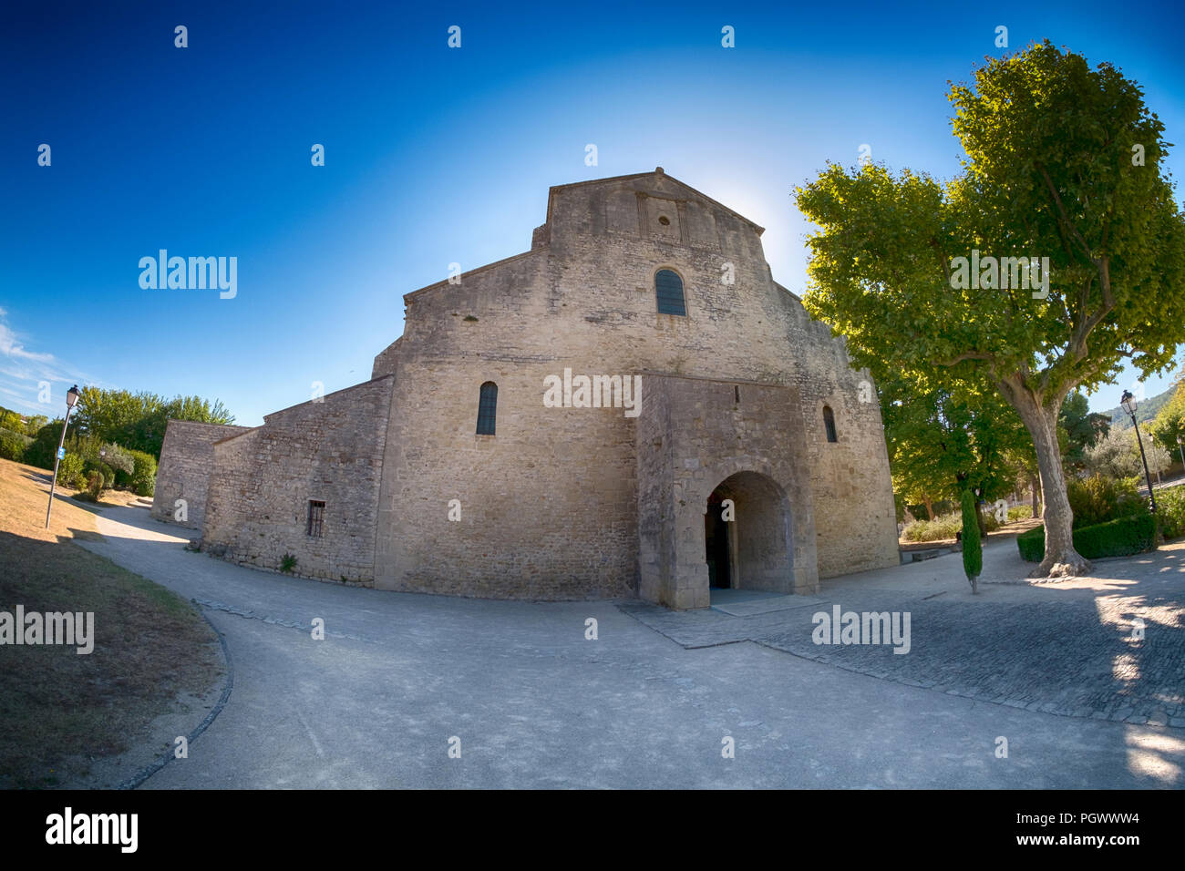 Vaison Kathedrale Unserer Lieben Frau von Nazareth Kathedrale, in der südlichen französischen Stadt Vaison-la-Romaine Stockfoto