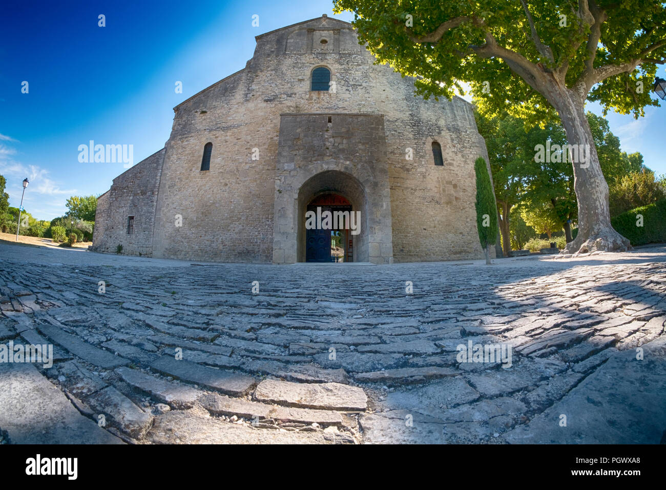 Vaison Kathedrale Unserer Lieben Frau von Nazareth Kathedrale, in der südlichen französischen Stadt Vaison-la-Romaine Stockfoto