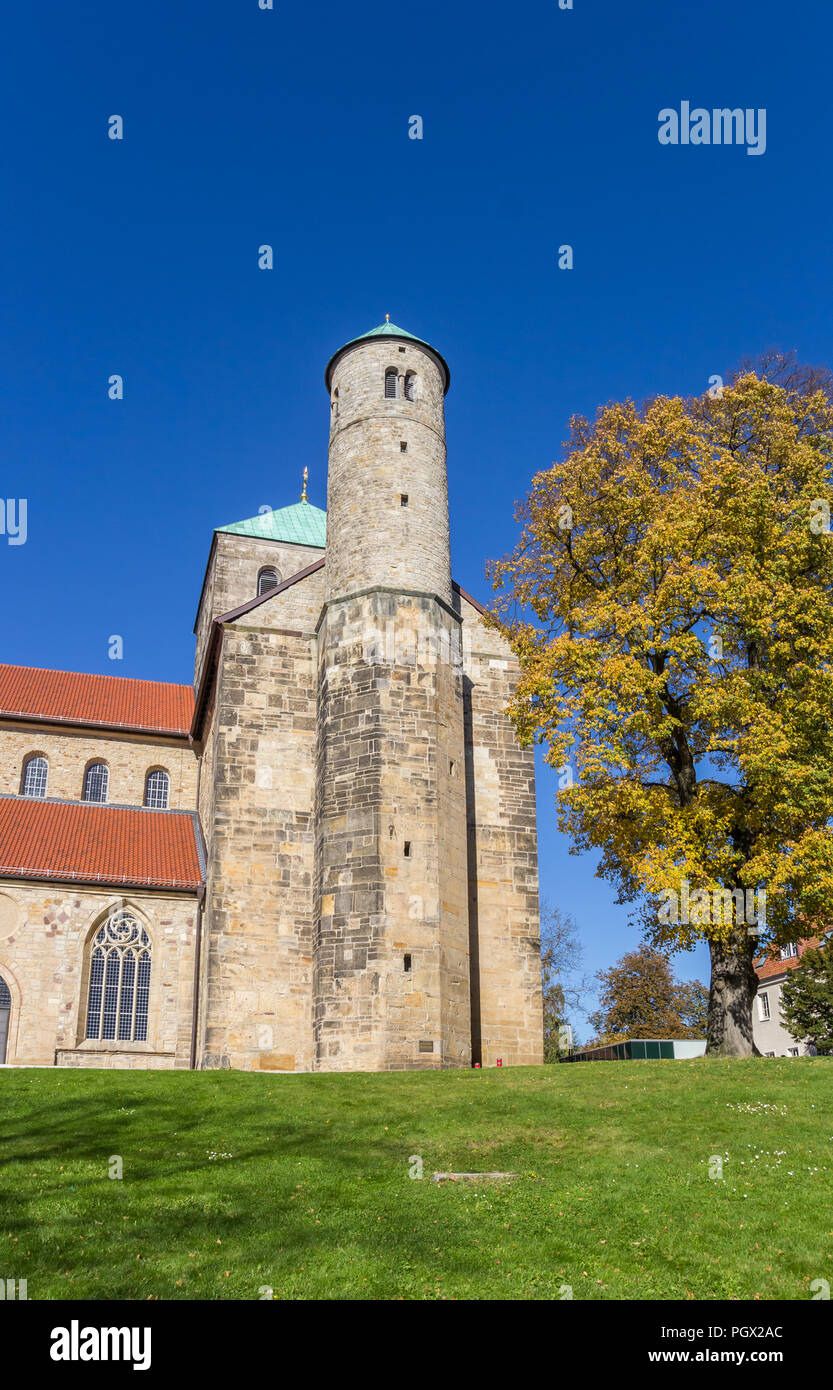 Seite Turm der Michaeliskirche in Hildesheim, Deutschland Stockfoto