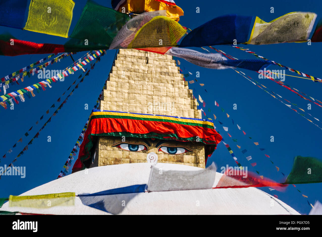 Bodhnath, Katmandu, Bagmati, Nepal: Buddha Augen an der großen Stupa von Bodhnath, das größte in Asien und eines der größeren in der Welt. Weltkulturerbe der Unesco Stockfoto