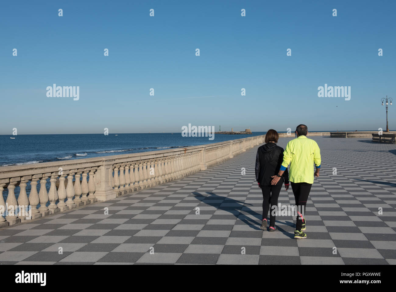 Terrazza Mascagni. Eine Promenade und Parkanlage direkt am Meer. Stockfoto