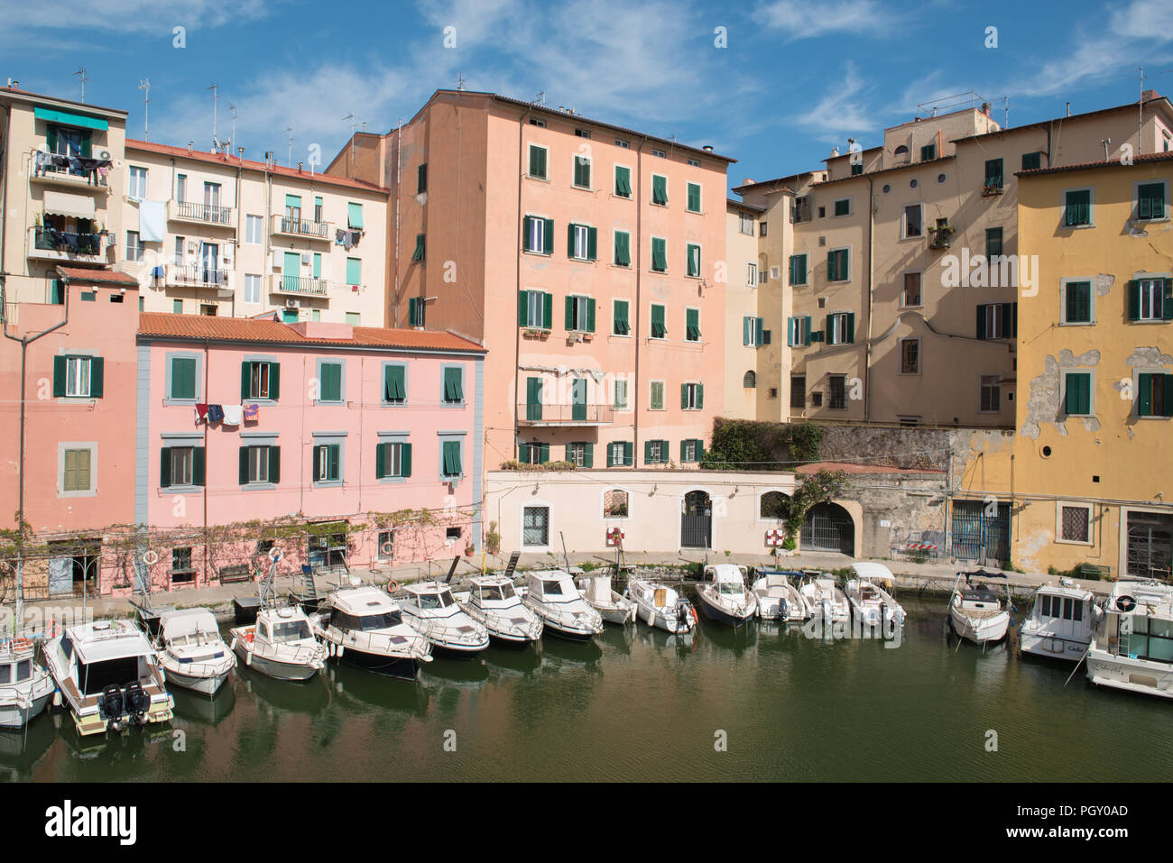 Piazza della Repubblica (Republik) nicht genau ein Ort, es ist Th larget Brücke in Italien. In der Nähe Canal Arra Stockfoto