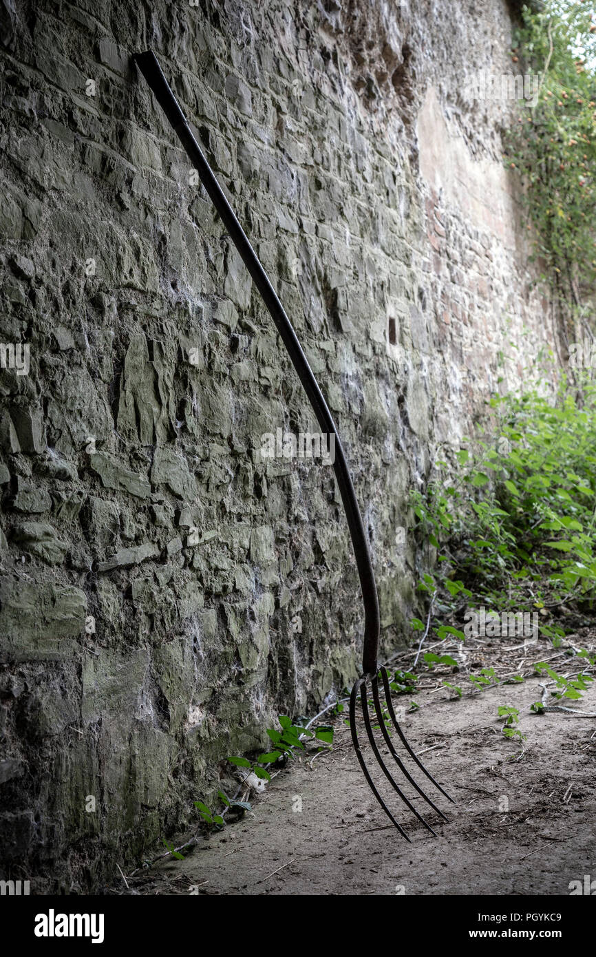 Pitchfork - Landwirtschaftliche Ausrüstung, Landwirtschaft, Handel & Unternehmen, Geschirr, Ausrüstung, Bauernhof, Gabel, Griff, Heu, Horizontal, No People, Alt, Panoramic, Photog Stockfoto