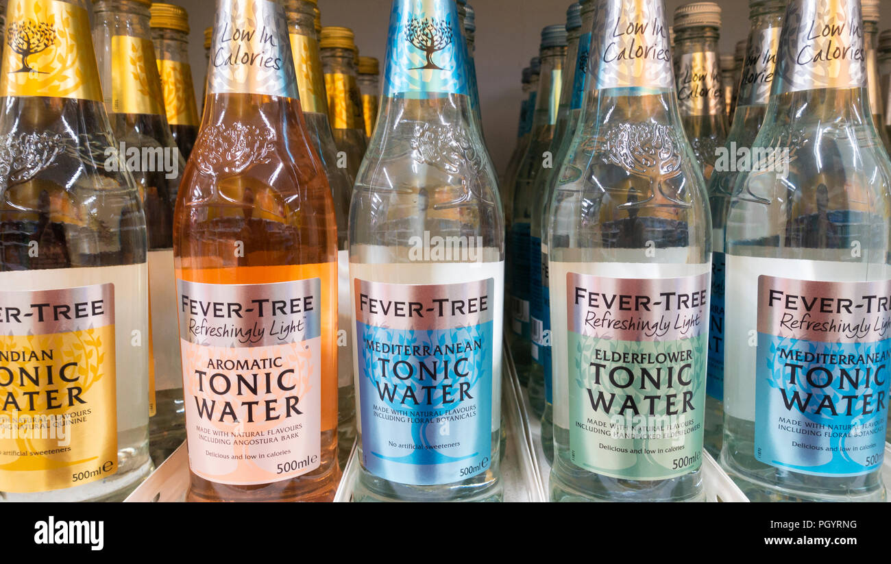 Fever-Tree Tonic Water in UK Supermarkt. Stockfoto
