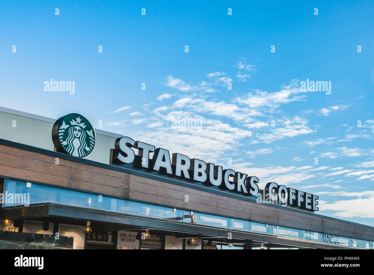 Monte-Carlo, Monaco. 23. Juni 2018. Melden Kaffee von Starbucks. Firma Schild Kaffee von Starbucks. Stockfoto