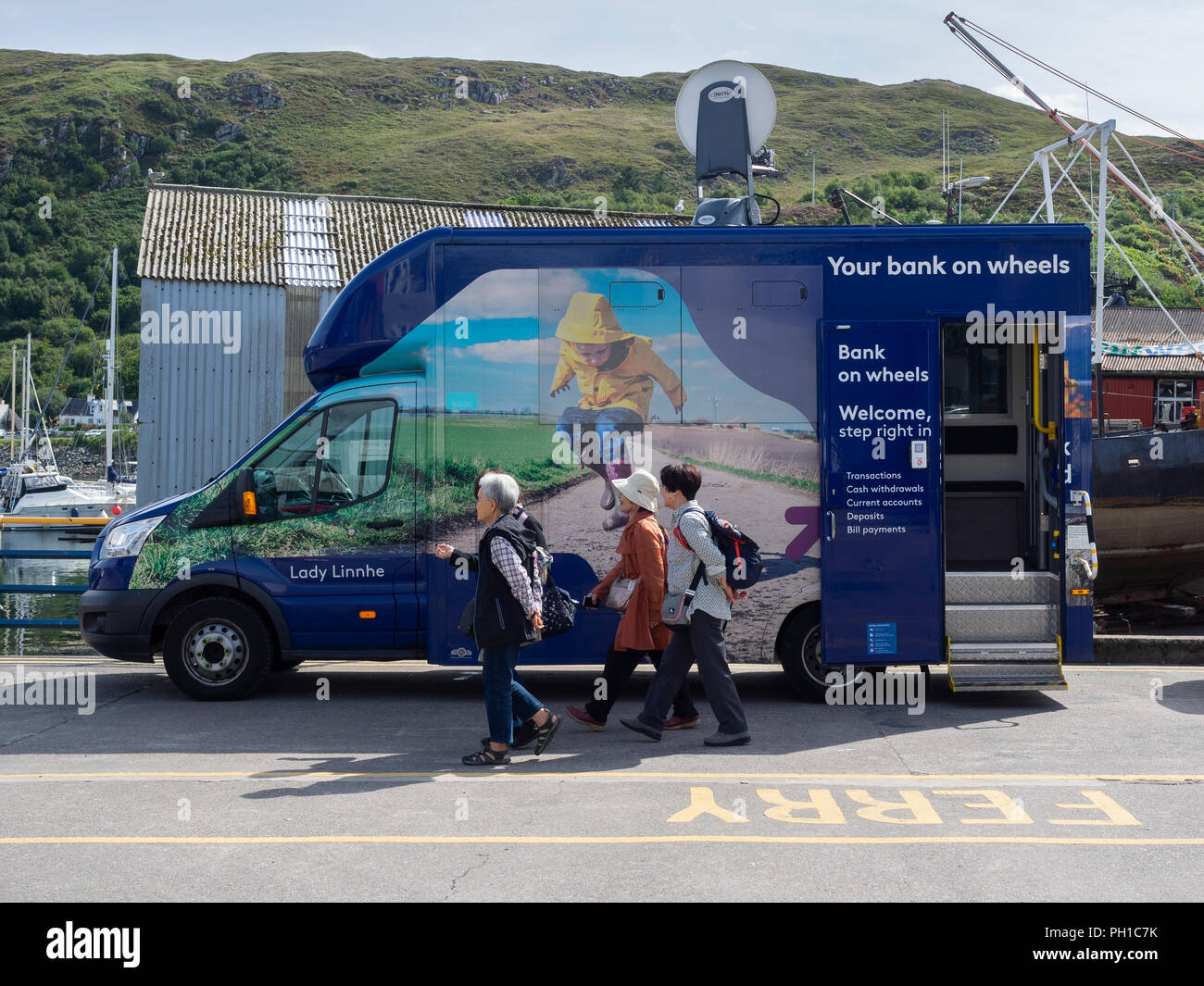 Royal Bank of Scotland mobile Bank am Hafen Mallaig, Schottland. Die Bereitstellung von Bankdienstleistungen zu abgelegenen Gemeinden Stockfoto