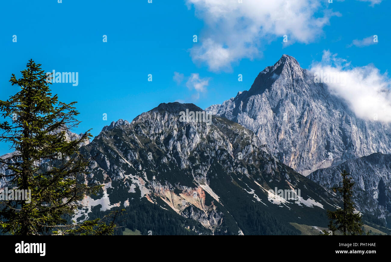 Eine Ansicht vom Rossbrand über andie Rotelstein und der Torstein (2454 m), Österreich, Europa suchen Stockfoto