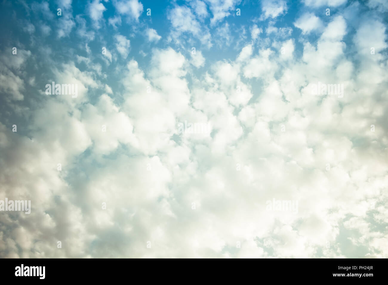 Wolken im Himmel für verschiedene Hintergründe Stockfoto