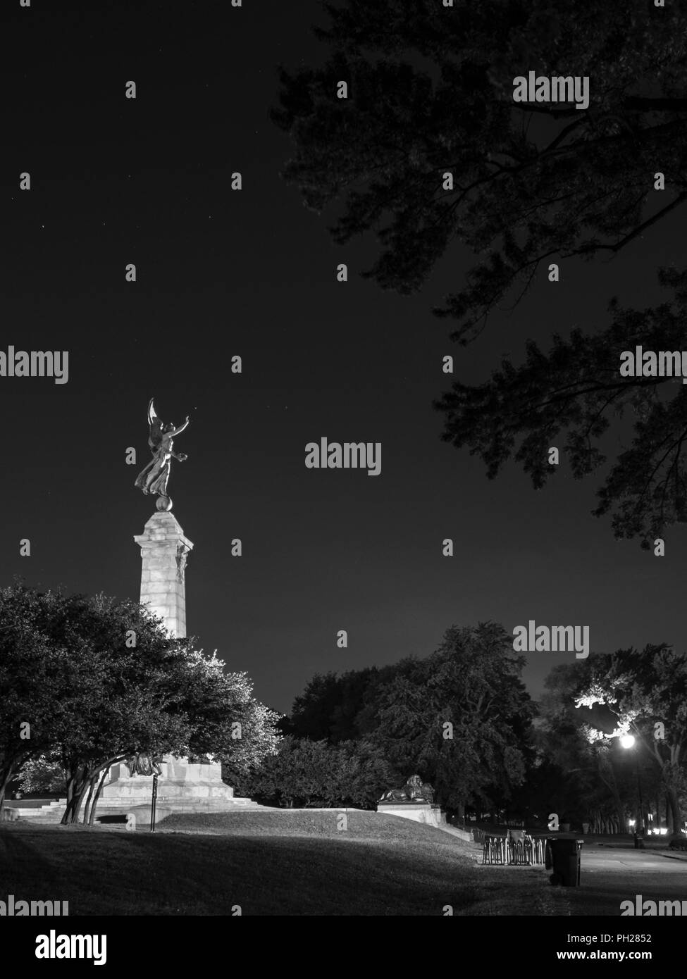 Statue Mont-Royal, B&W Montreal Stockfoto