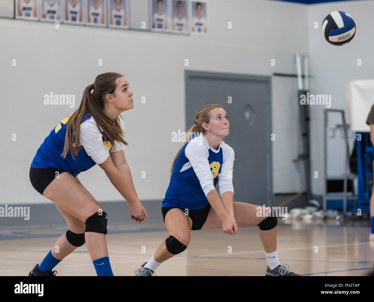 Volleyball Aktion mit Pierce High School an der Universität Vorbereitung in Redding, Kalifornien. Stockfoto