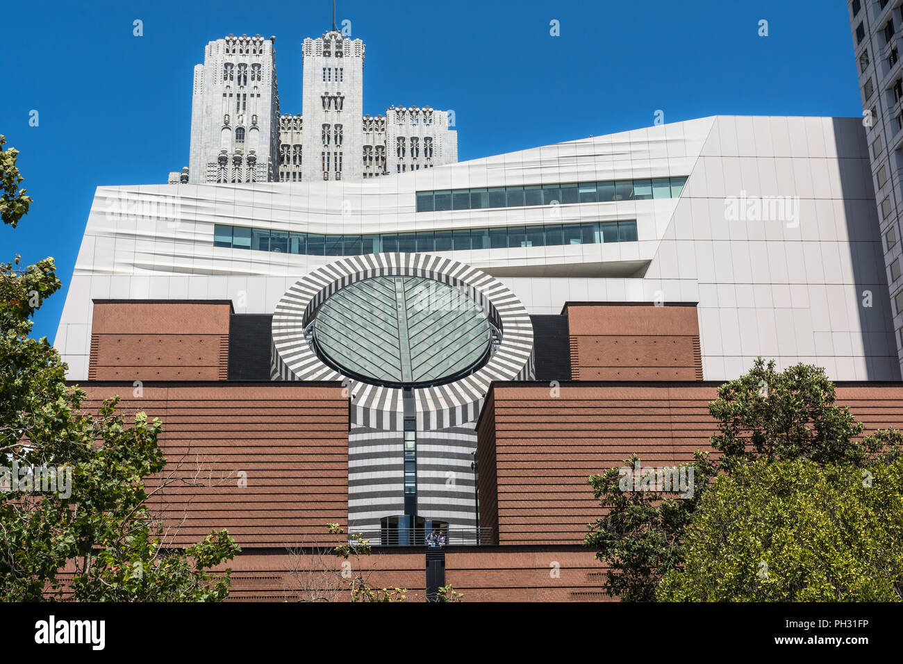 San Francisco, Kalifornien, USA - 2. August 2016: Die Fassade des Museums für Moderne Kunst Stockfoto