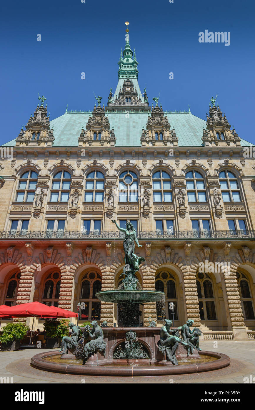 Hygieia-Brunnen, Innenhof, Rathaus, Rathausmarkt, Hamburg, Deutschland Stockfoto