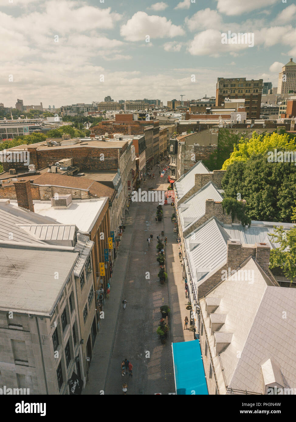 Old Montreal Hafen Luftbild Drohne von Oben nach Unten Riesenrad Sonnenuntergang Stockfoto