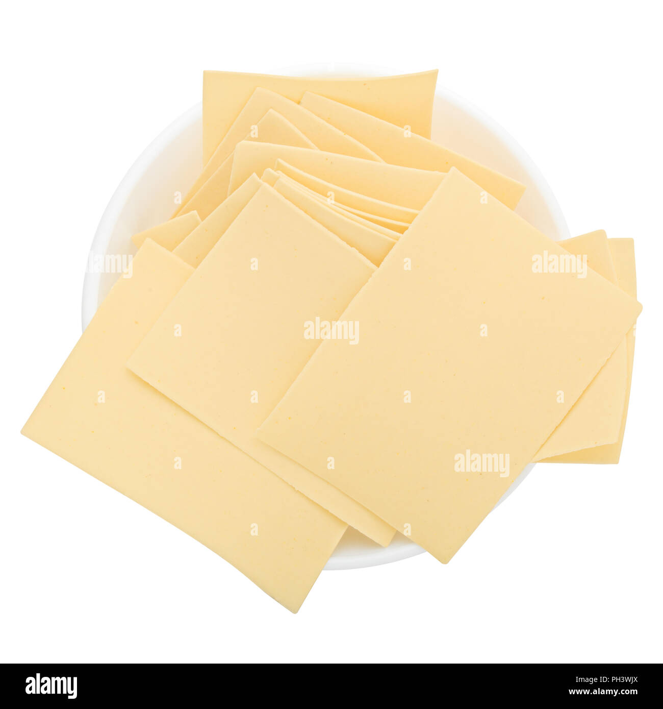 Pasta in der Platte, auf weißem Hintergrund, Freistellungspfad Stockfoto
