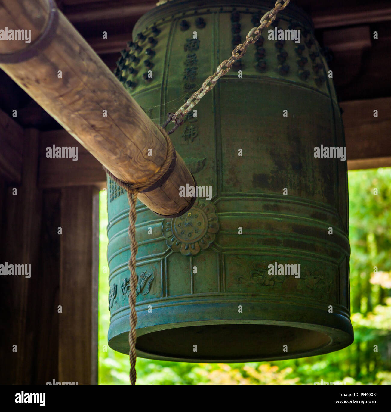 Temple Bell im Hokoku-ji-Tempel in Kamakura, Japan. Stockfoto