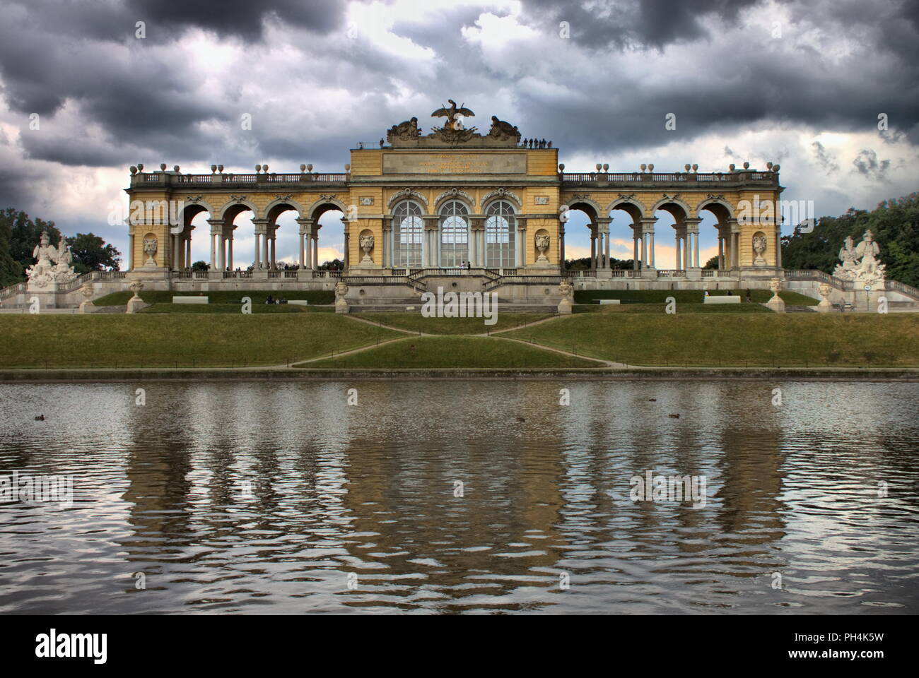 Wien, Österreich - Juni 6, 2018: Gloriette in Schönbrunn Stockfoto