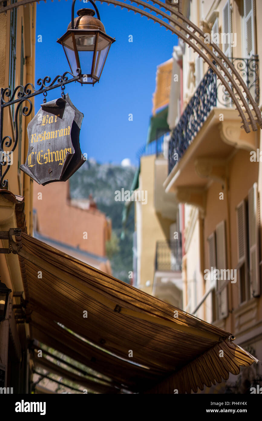 Nizza, Frankreich. Die Riviera von Frankreich. In der Tat eine Schönheit zu erblicken. Schönen blauen Himmel und langen Stränden, mit einzigartigen Restaurants... Stockfoto