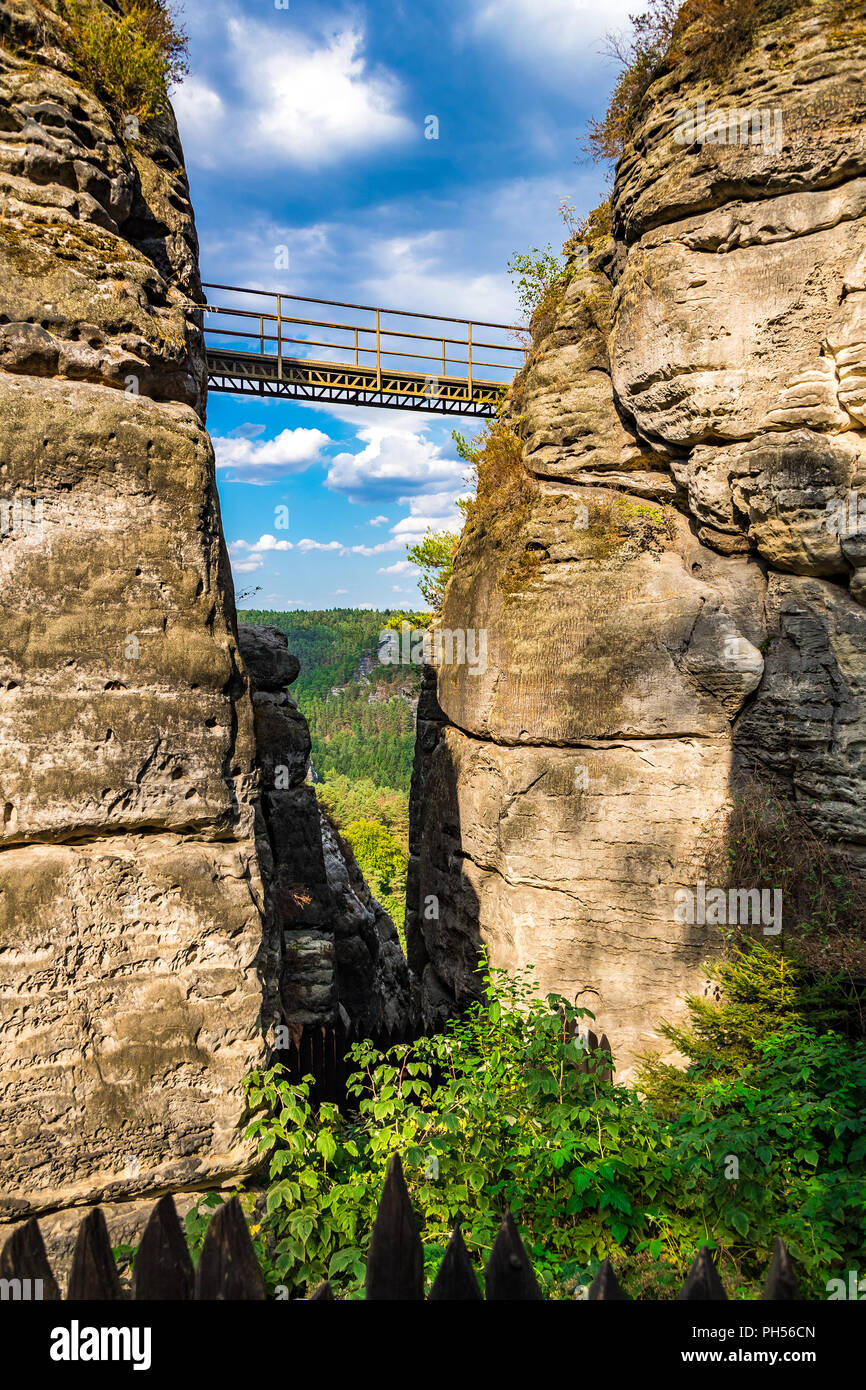 Das Elbsandsteingebirge ist ein Teil des Nationalpark Sächsische Schweiz in Deutschland Stockfoto