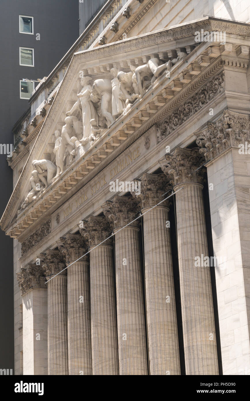 Fassade des New York Stock Exchange in Lower Manhattan, New York City, USA Stockfoto