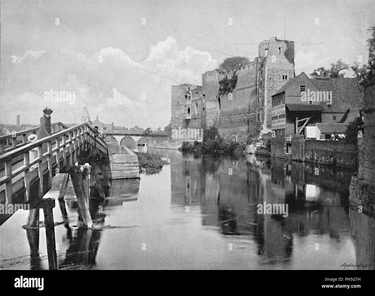 "Newark Castle und Brücke', c 1896. Artist: Frith & Co. Stockfoto