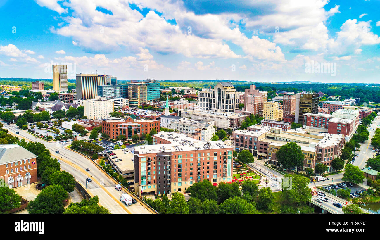 Drone Antenne des Downtown Greenville, South Carolina, SC Skyline Stockfoto