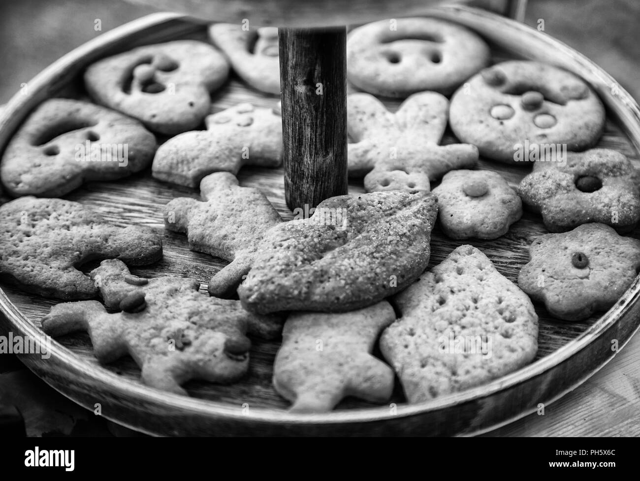 Hausgemachte Kekse mit Formen, süße Nachspeise detail, Feier Stockfoto