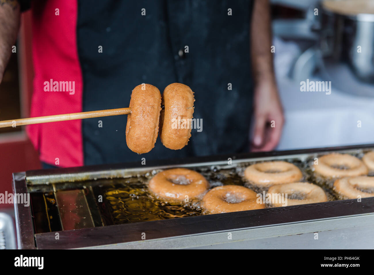 Agadir, NY/USA, 9. Juni 2018: Cider Donut macht Station am Wütend Orchard Cidery. Stockfoto