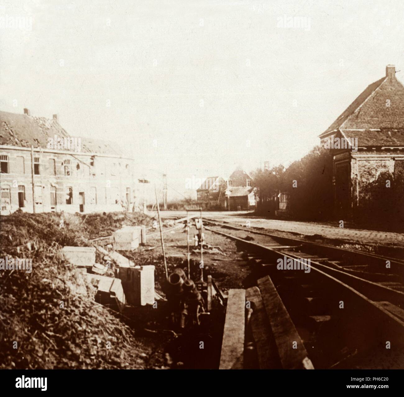 Deutsche Kanonen, Roeselare, Flandern, Belgien, c 1914 - c 1918. Artist: Unbekannt. Stockfoto