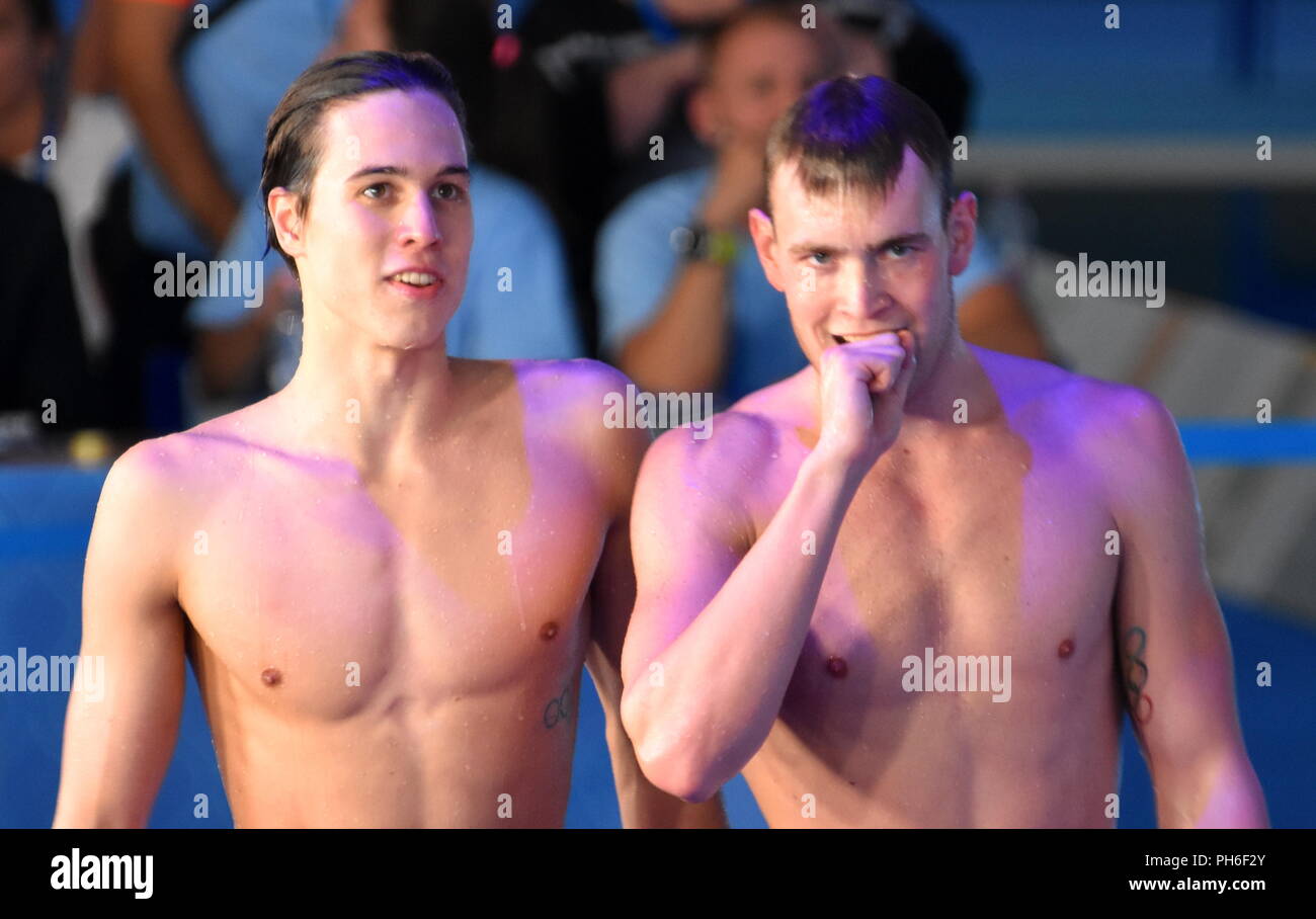 Budapest, Ungarn - 27.Juli 2017. Wettbewerbsfähige Schwimmer TELEGDY Adam (HUN) und BERNEK Peter (HUN) nach 200 m Ruecken Halbfinale. FINA Swimming Wor Stockfoto