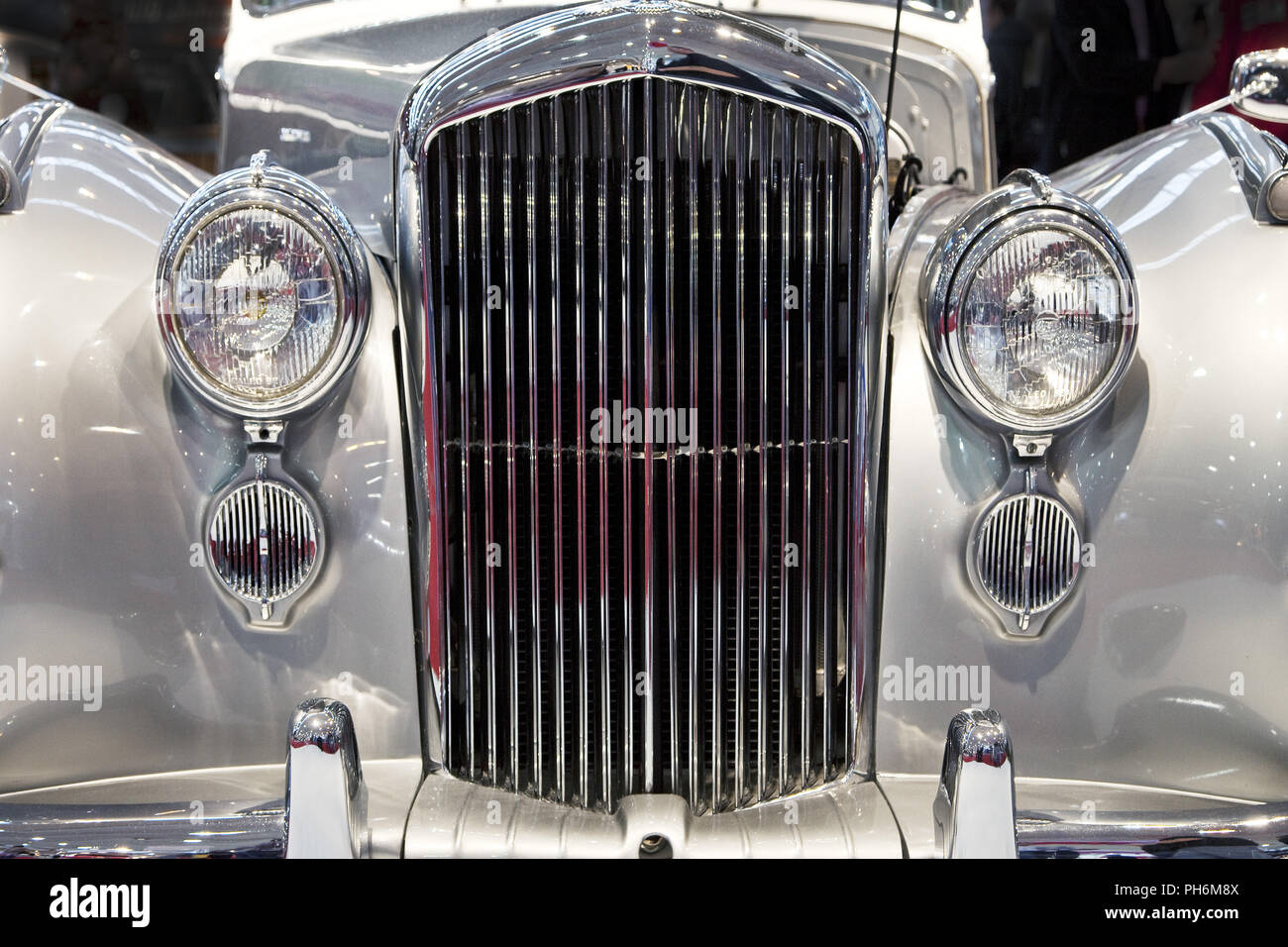 Auto show horizontal Fotos und Bildmaterial in hoher Auflösung Alamy