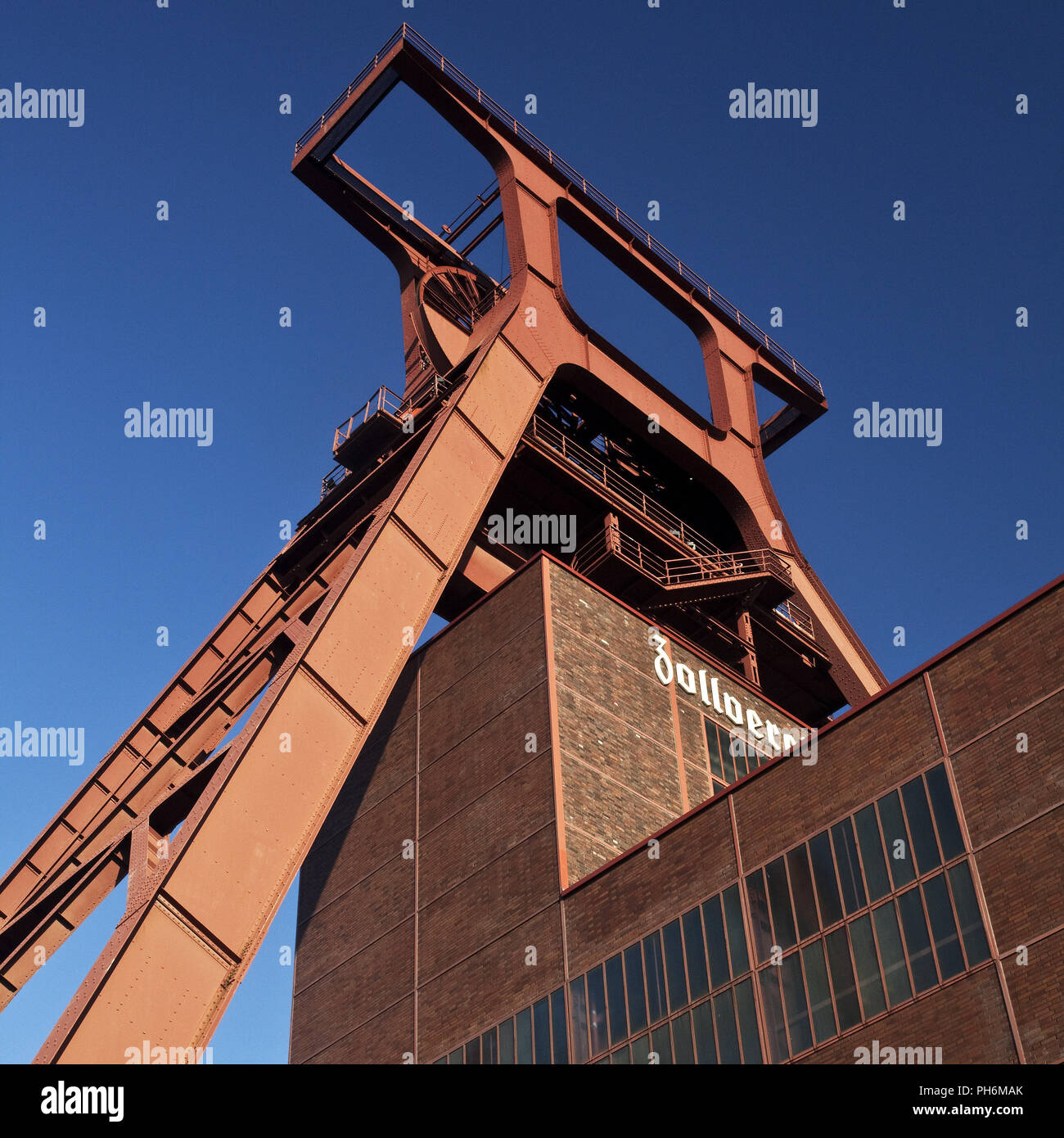 Fördergerüst Zollverein Schacht XII, Essen, Deutschland Stockfoto