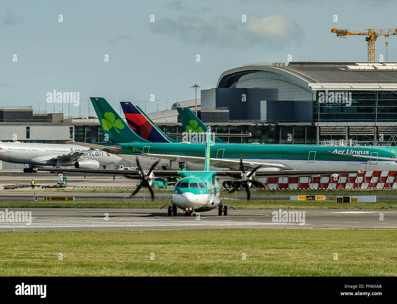 Flughafen Dublin Landungen und Starts. Stockfoto