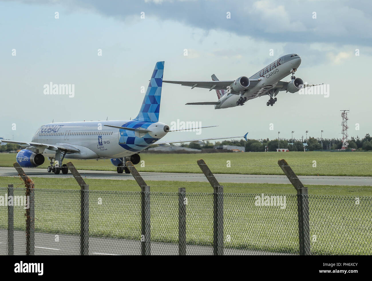 Flughafen Dublin Landungen und Starts. Stockfoto