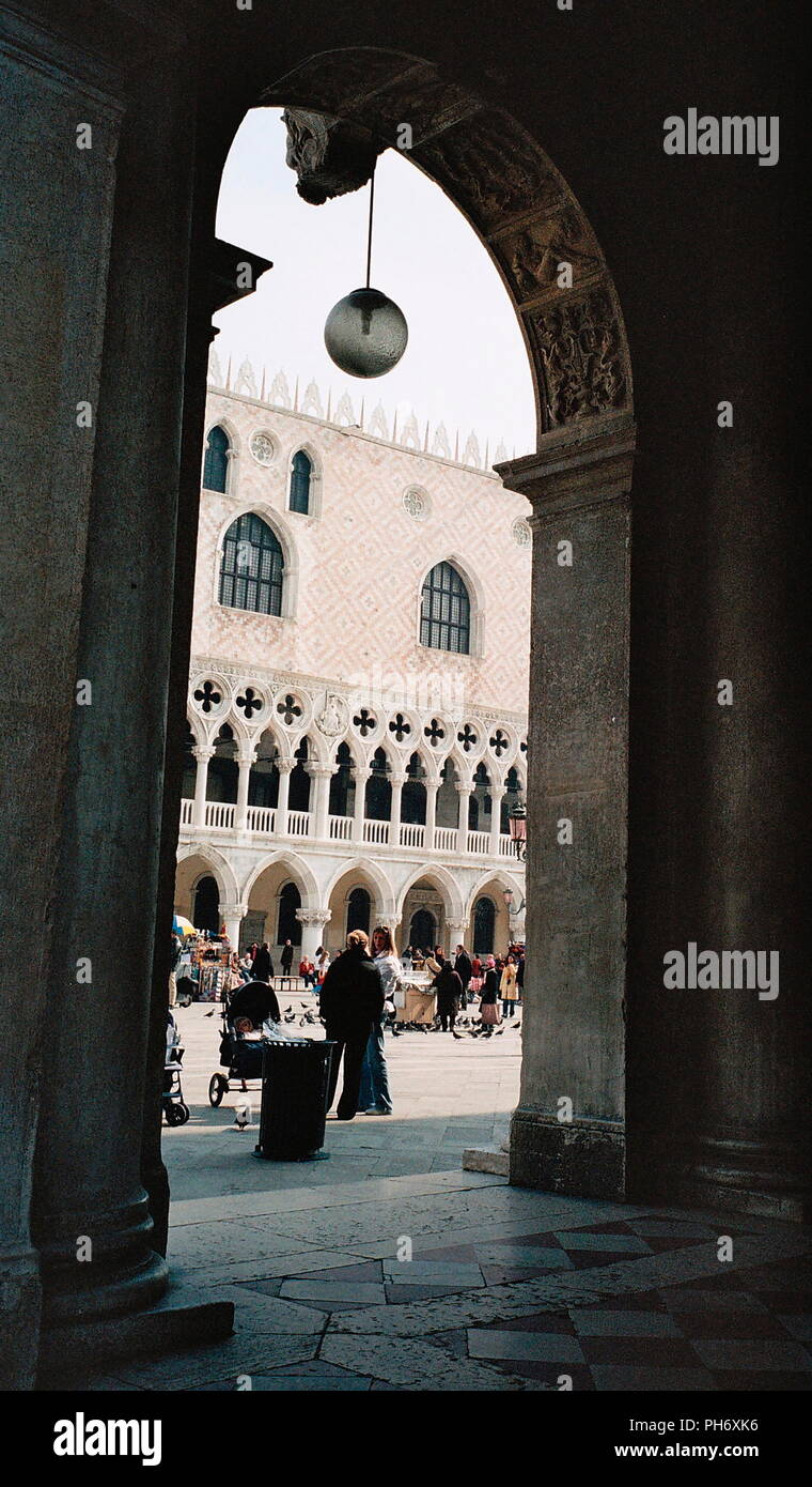 AJAXNETPHOTO. Venedig, Italien - Piazza San Marco. Foto: Jonathan Eastland/AJAX REF: 51011 15174290 Stockfoto