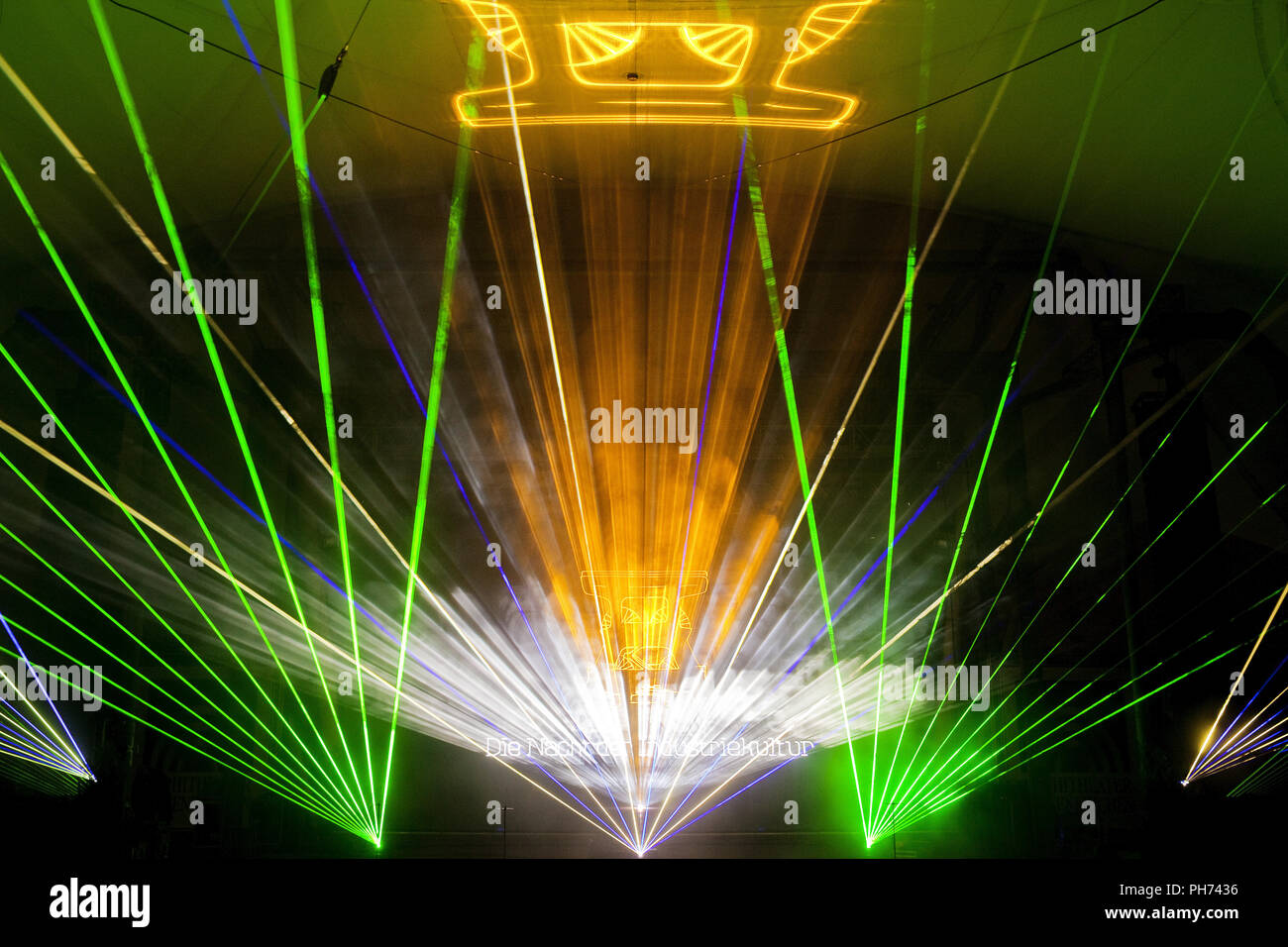 Laser Licht Show Stockfotos Und Bilder Kaufen Alamy