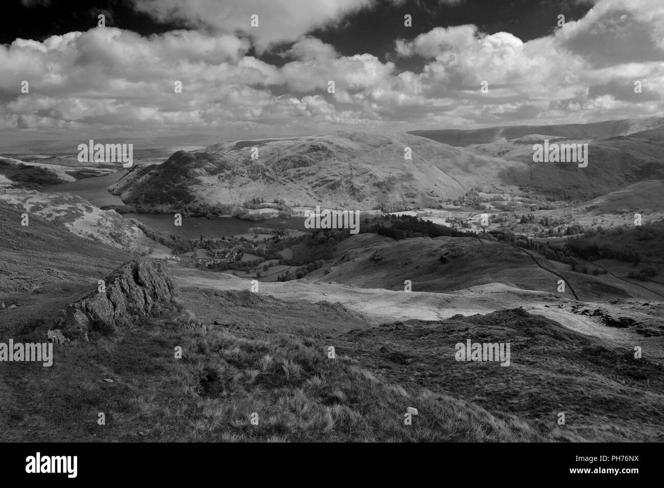 Blick über Patterdale Gemeinsame und Ullswater Lake, Lake District National Park, Cumbria, England, Großbritannien Stockfoto