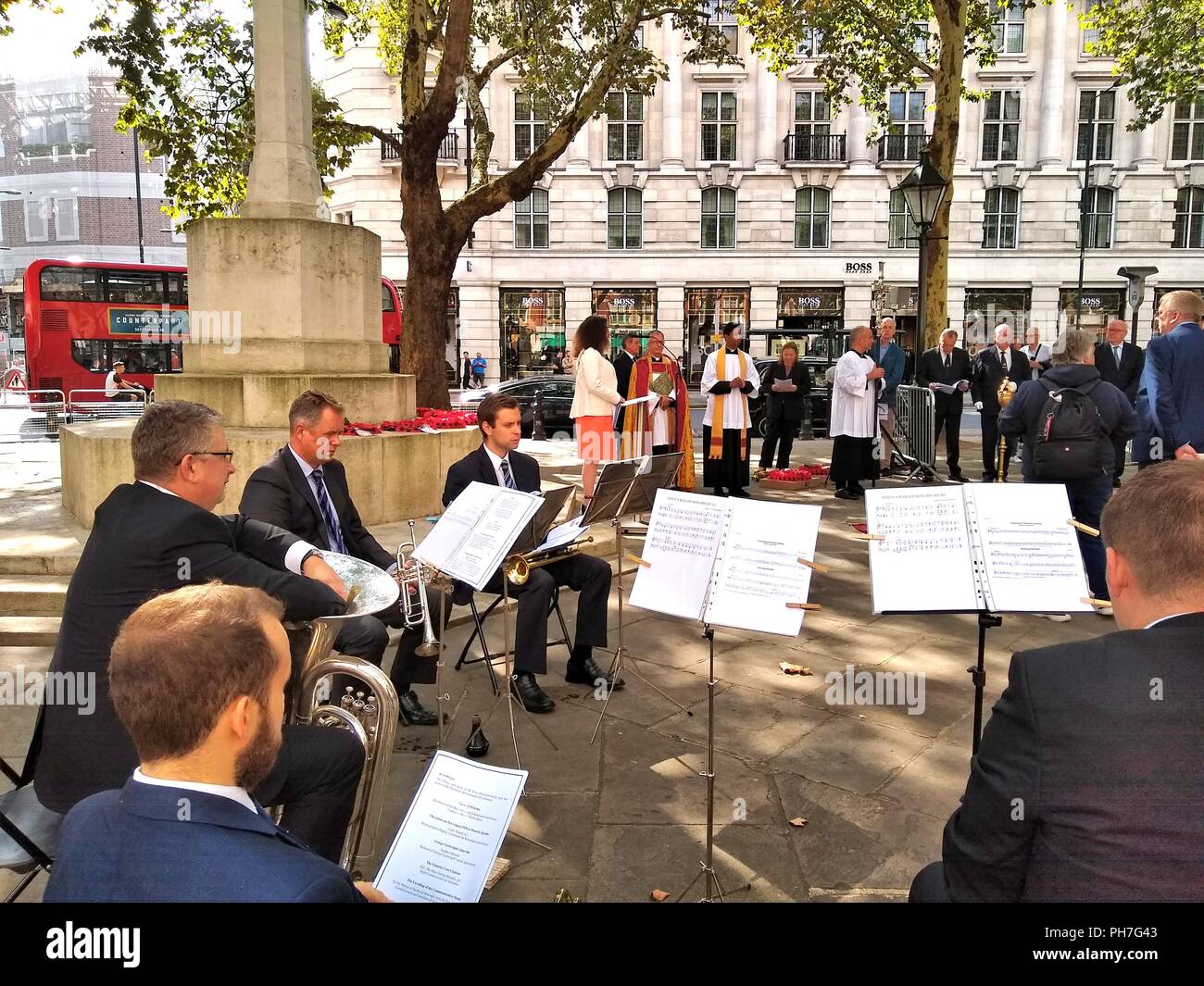 London. UK. 31. August 2018. Sloane Square hatte ein großes Polizeiaufgebot für die Zeremonie die Aktion der Victoria Cross-Preisträger George Cartwright der ersten Australian Imperial Force 1918 zu markieren. © Brian minkoff/Alamy leben Nachrichten Stockfoto