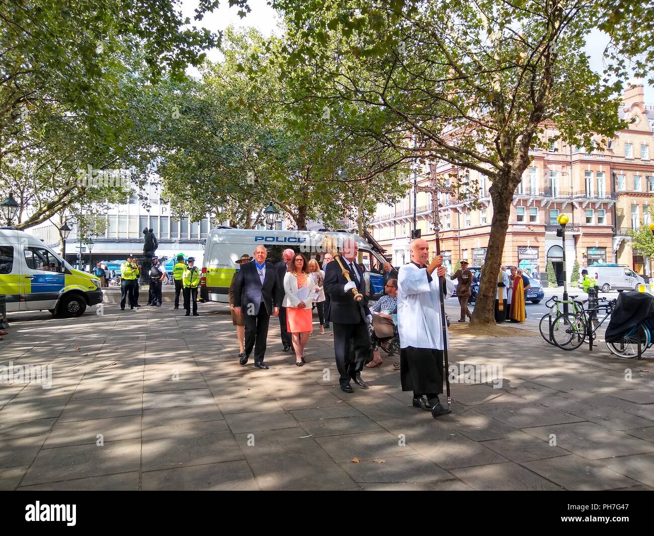 London. UK. 31. August 2018. Sloane Square hatte ein großes Polizeiaufgebot für die Zeremonie die Aktion der Victoria Cross-Preisträger George Cartwright der ersten Australian Imperial Force 1918 zu markieren. © Brian minkoff/Alamy leben Nachrichten Stockfoto